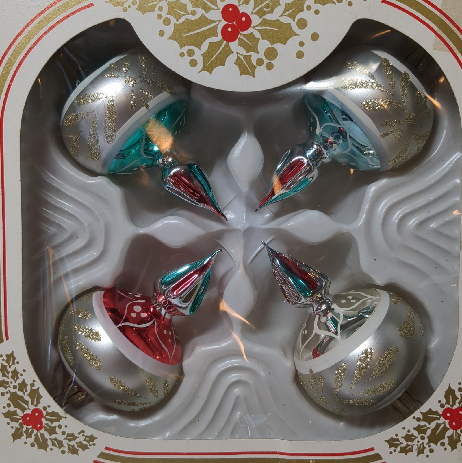 VTG Bradford Glass Teardrop Finial Reflector Christmas Ornaments Set Of 4 w/Box VTG Bradford Glass Teardrop Finial Reflector Christmas Ornaments Set Of 4 w/Box