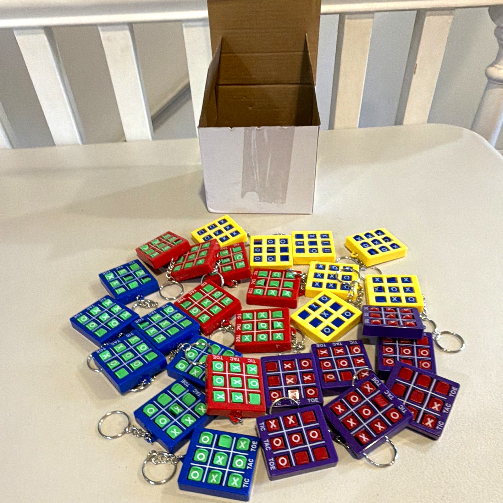 28 Mini Tic Tac Toe Game Keychains Lot, Multicolor Plastic w/ Detachable Keyring 28 Mini Tic Tac Toe Game Keychains Lot, Multicolor Plastic w/ Detachable Keyring