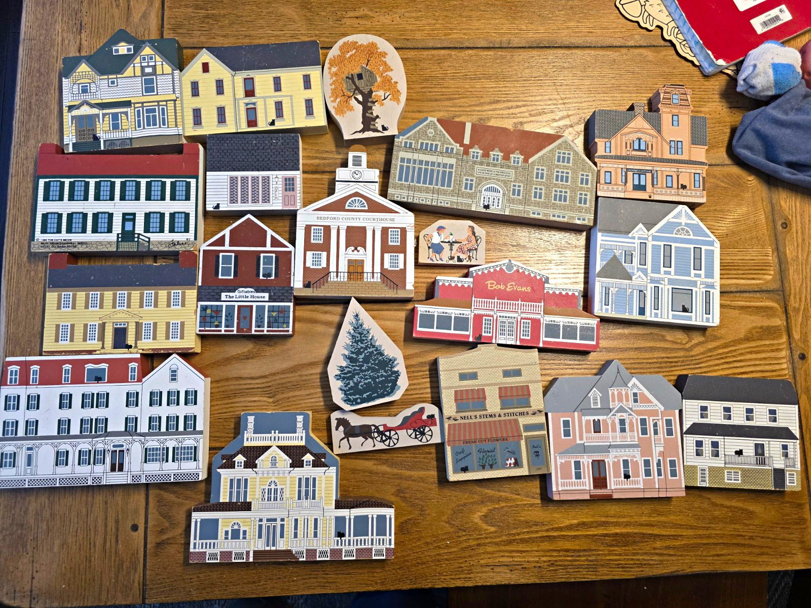 The Cat\'s Meow - Lot of 20 Wooden Village Painted Landmarks & Buildings The Cat\'s Meow - Lot of 20 Wooden Village Painted Landmarks & Buildings