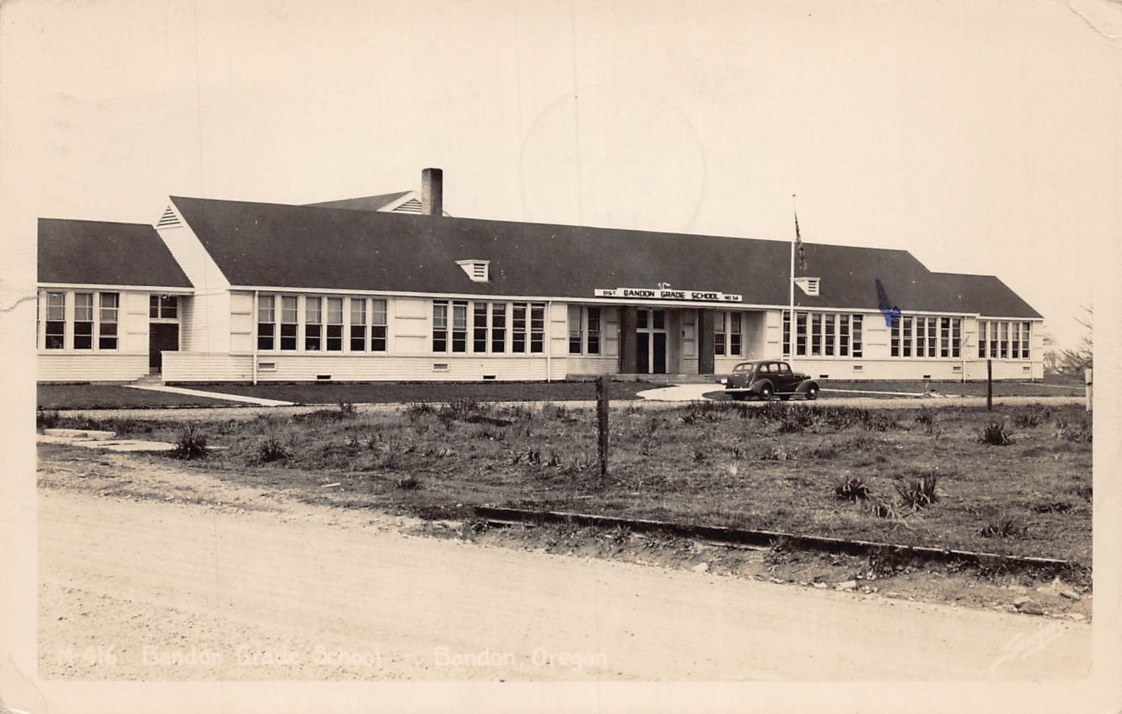 J73/ Bandon Oregon RPPC Postcard c1940s Bandon Grade School 370 J73/ Bandon Oregon RPPC Postcard c1940s Bandon Grade School 370
