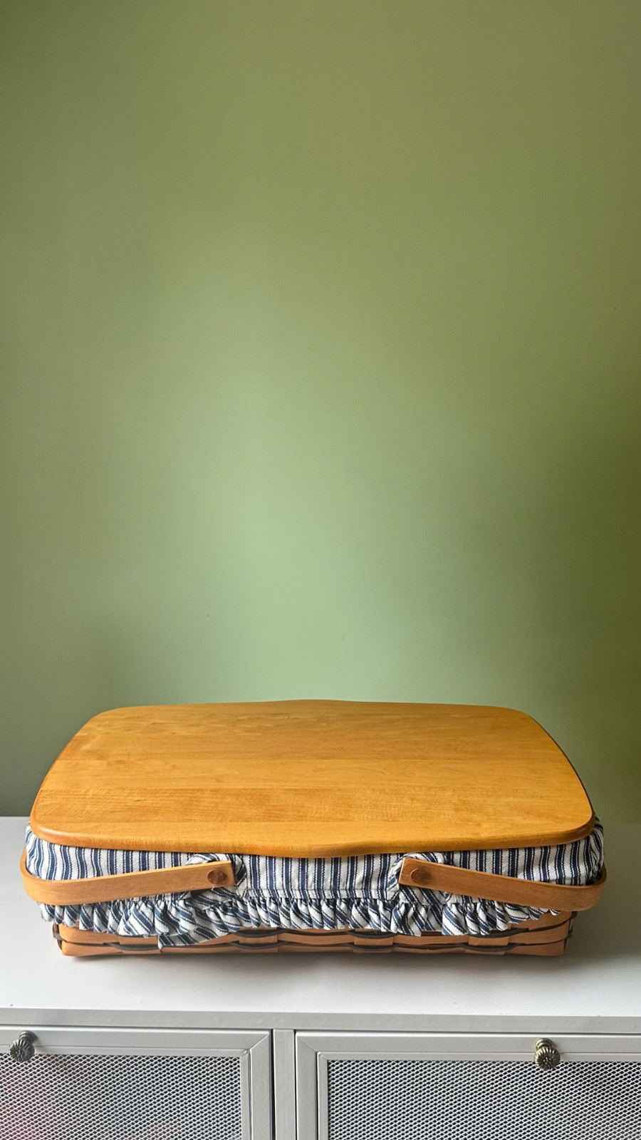 1997 Longaberger Gathering Basket Wood Lid Blue Liner Protector Handwoven USA 1997 Longaberger Gathering Basket Wood Lid Blue Liner Protector Handwoven USA