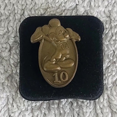 Disney - Cast Member - 10 Year Service Pin (Mickey Mouse) From 2016