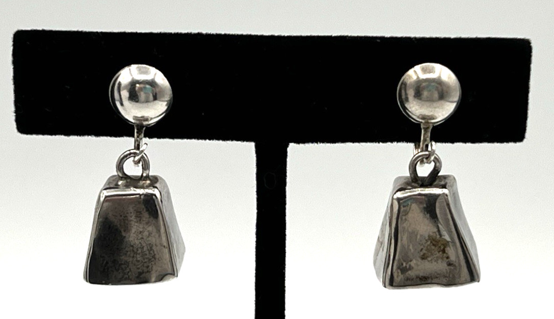VTG NAVAJO MOTHER-IN-LAW BELL EARRINGS STERLING SILVER WORKING CLAPPERS 1940'S VTG NAVAJO MOTHER-IN-LAW BELL EARRINGS STERLING SILVER WORKING CLAPPERS 1940'S