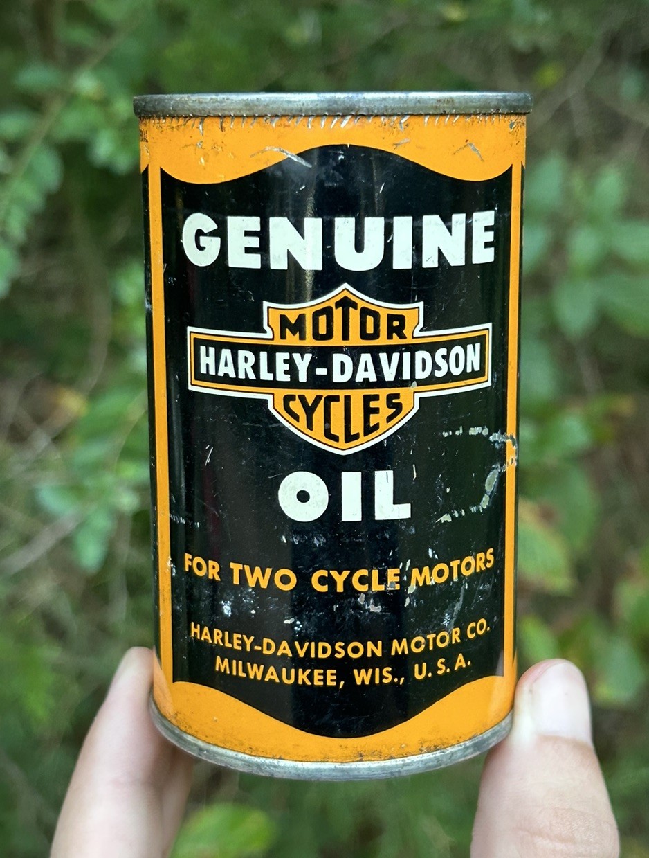 Vintage original GENUINE HARLEY-DAVIDSON MOTORCYCLES OIL 1/2 pint oil can