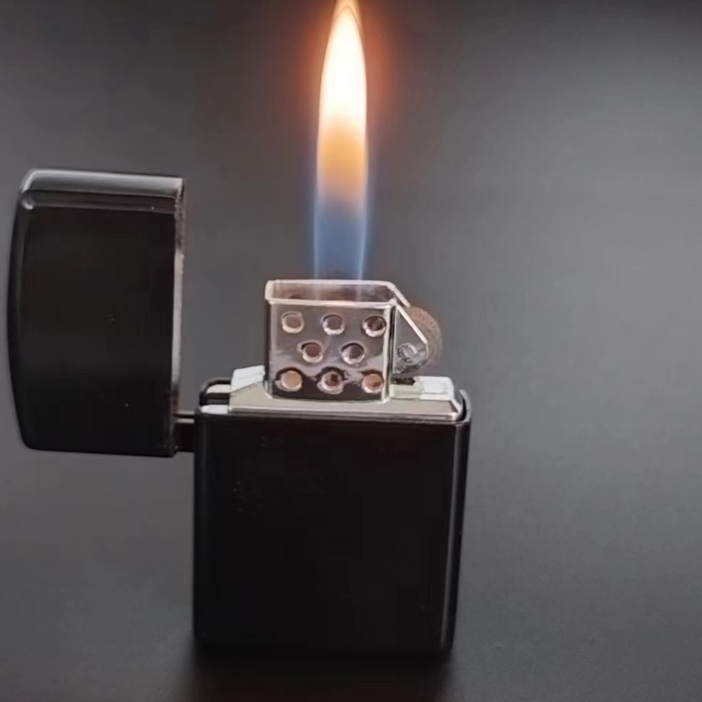 Vintage-Inspired Heavy-Duty Metal Butane Soft Flame Lighter Vintage-Inspired Heavy-Duty Metal Butane Soft Flame Lighter
