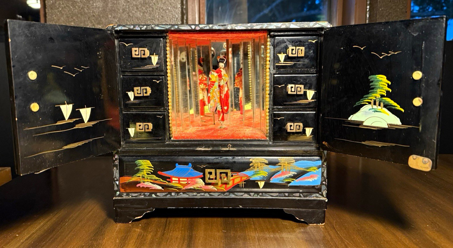 VTG MCM Japanese Black Lacquer Musical Jewelry Cabinet Geisha Mt Fuji Working VTG MCM Japanese Black Lacquer Musical Jewelry Cabinet Geisha Mt Fuji Working