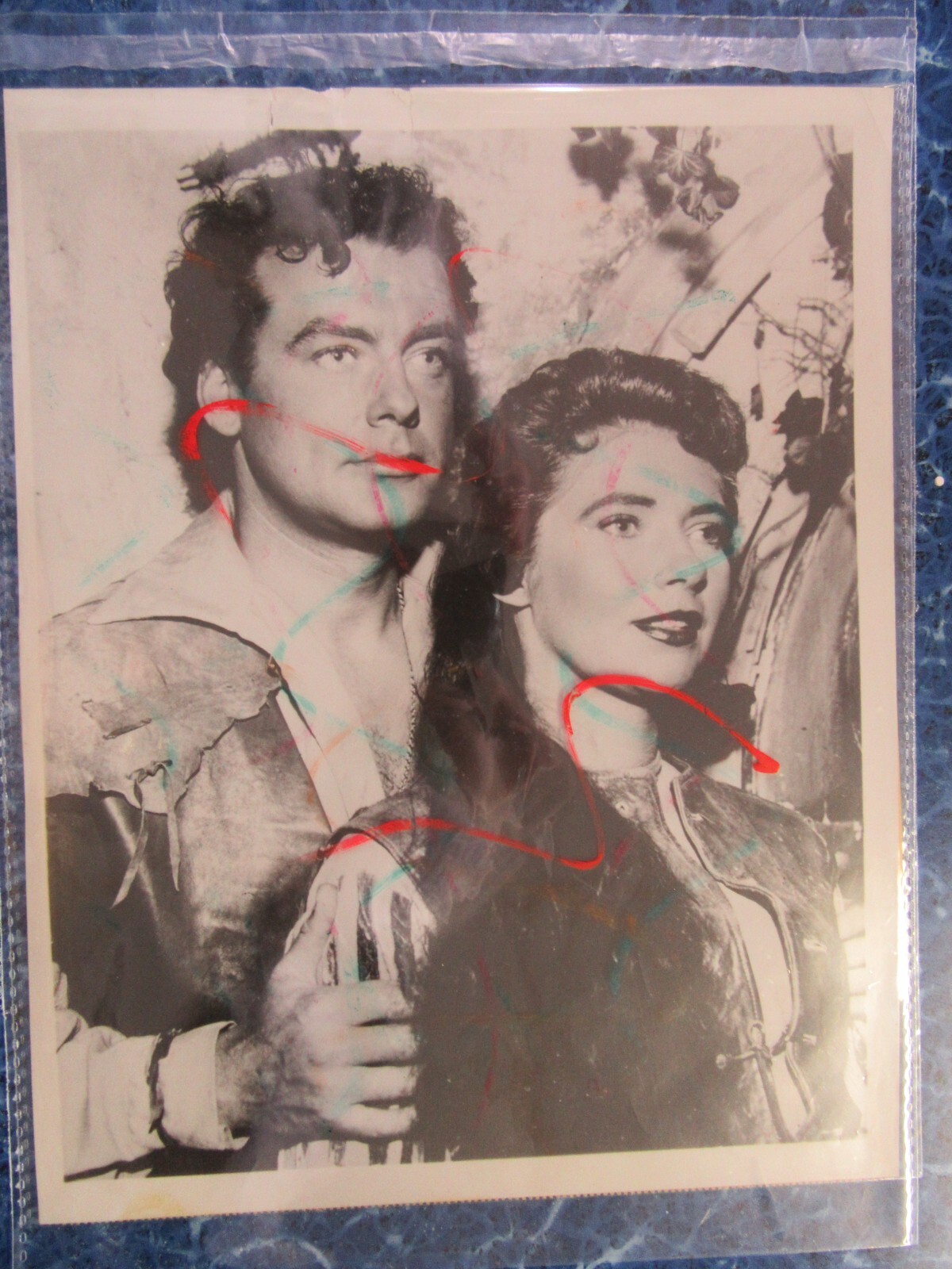 RICHARD GREENE in THE ADVENTURES OF ROBIN HOOD 1955 Press Photo w BERNADETTE O'F
