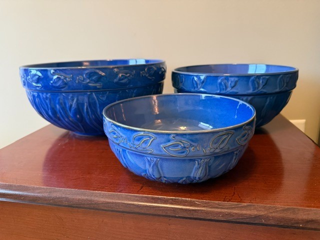 Vintage Gibson Elite Tulip, Blue Embossed Ceramic Mixing Bowls--Set of Three Vintage Gibson Elite Tulip, Blue Embossed Ceramic Mixing Bowls--Set of Three