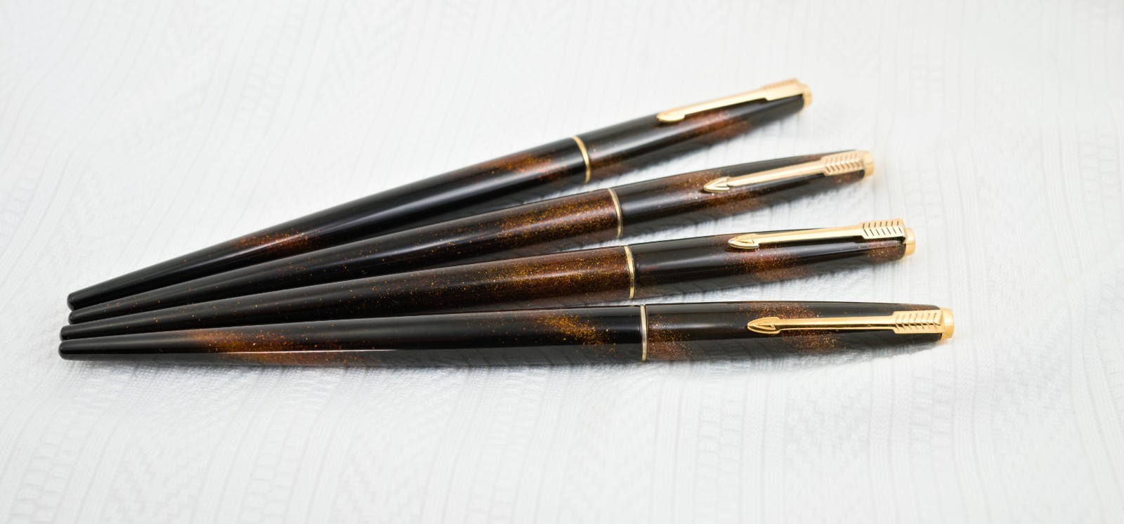 Parker 45 Desk Pen in Urushi Lacquer & Nashiji Pear Skin Makie 4 Gold Nib Sizes