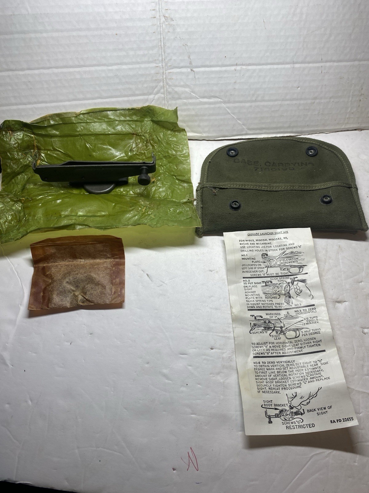 Vintage M15 Grenade Launcher Sight Kit for M1 Garand M1903 Carbine WWII w/ Case Vintage M15 Grenade Launcher Sight Kit for M1 Garand M1903 Carbine WWII w/ Case