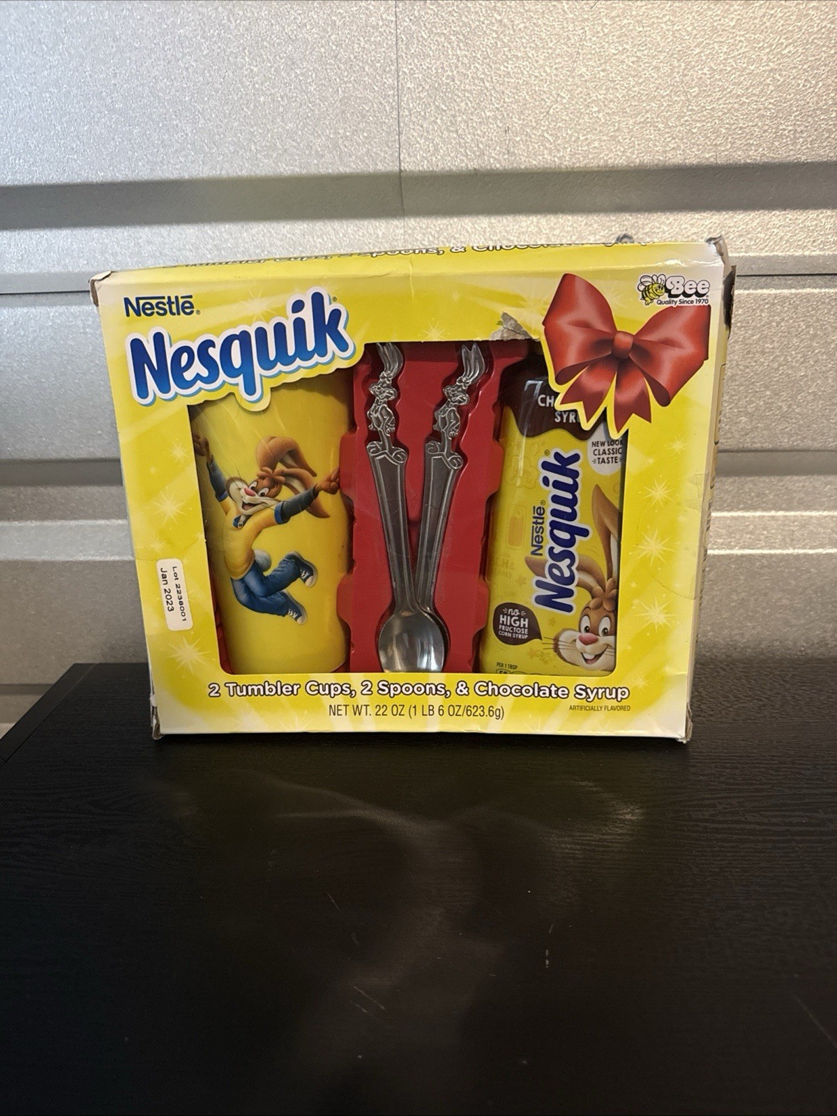 Nostalgic Nestle Quick Holiday Gift set 2 Tumblers 2 spoons and chocolate syrup