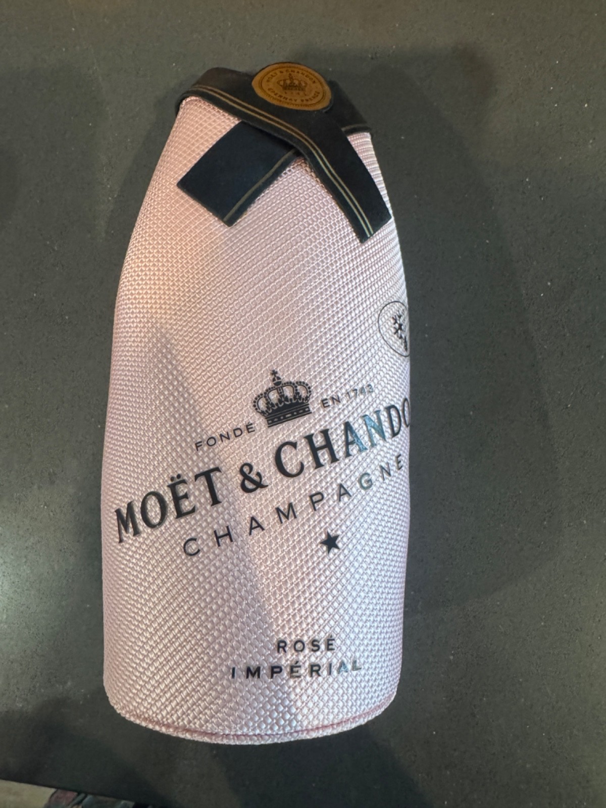 Moet & Chandon Rose Ice Sleeve Moet & Chandon Rose Ice Sleeve