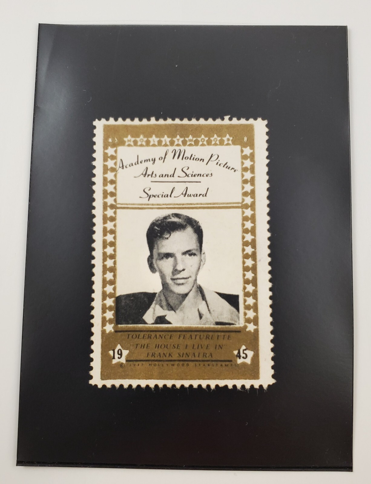 1947 Frank Sinatra Singer Actor Hollywood Movie Star Stamp Trading Card 1947 Frank Sinatra Singer Actor Hollywood Movie Star Stamp Trading Card