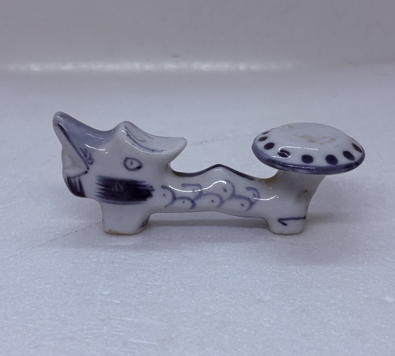Vintage Chinese Painted Dragon Chopstick Rest Stand Blue White 4” Table Decor 1 Vintage Chinese Painted Dragon Chopstick Rest Stand Blue White 4” Table Decor 1