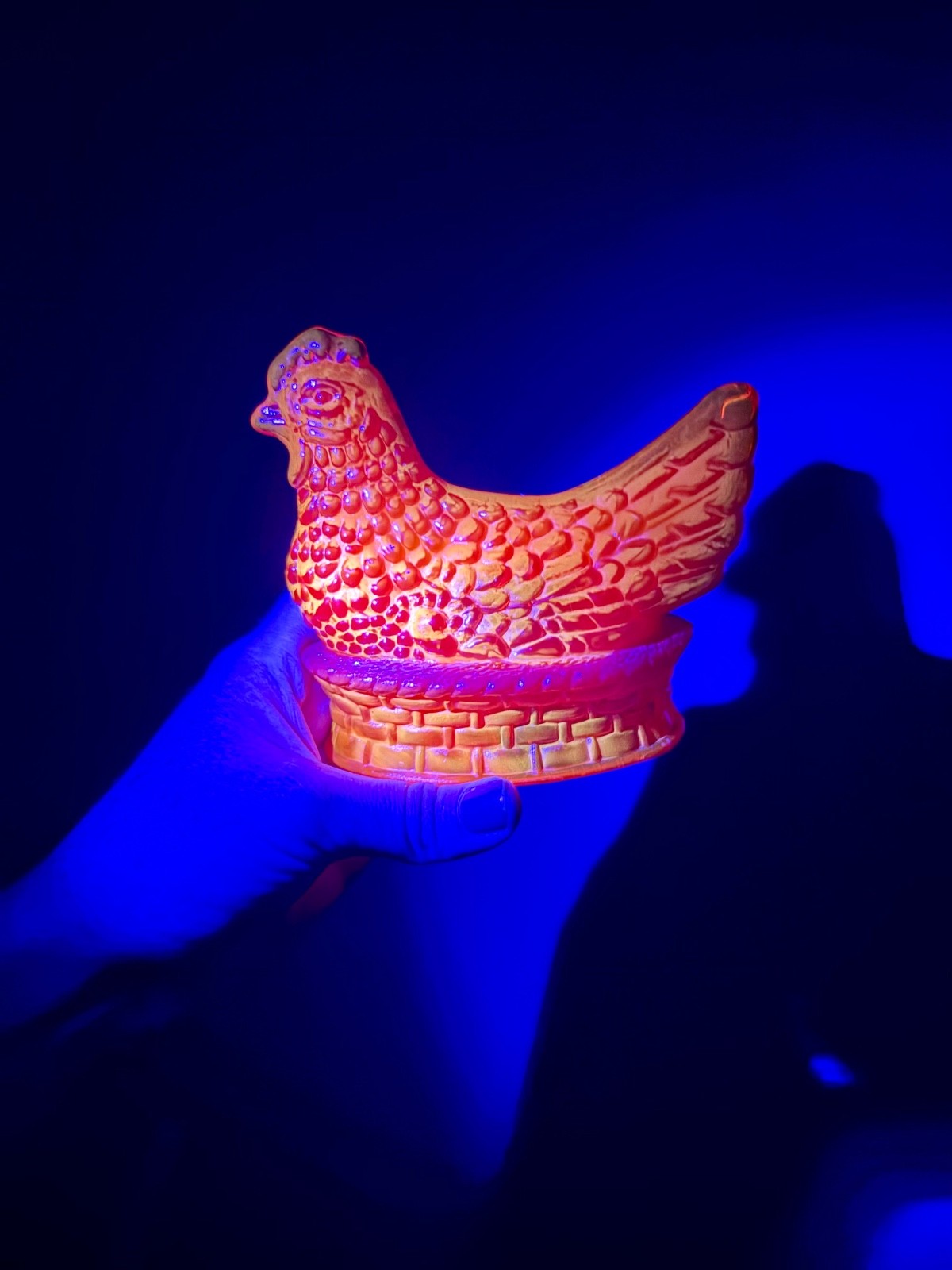 Rare vintage amberina glass hen on nest