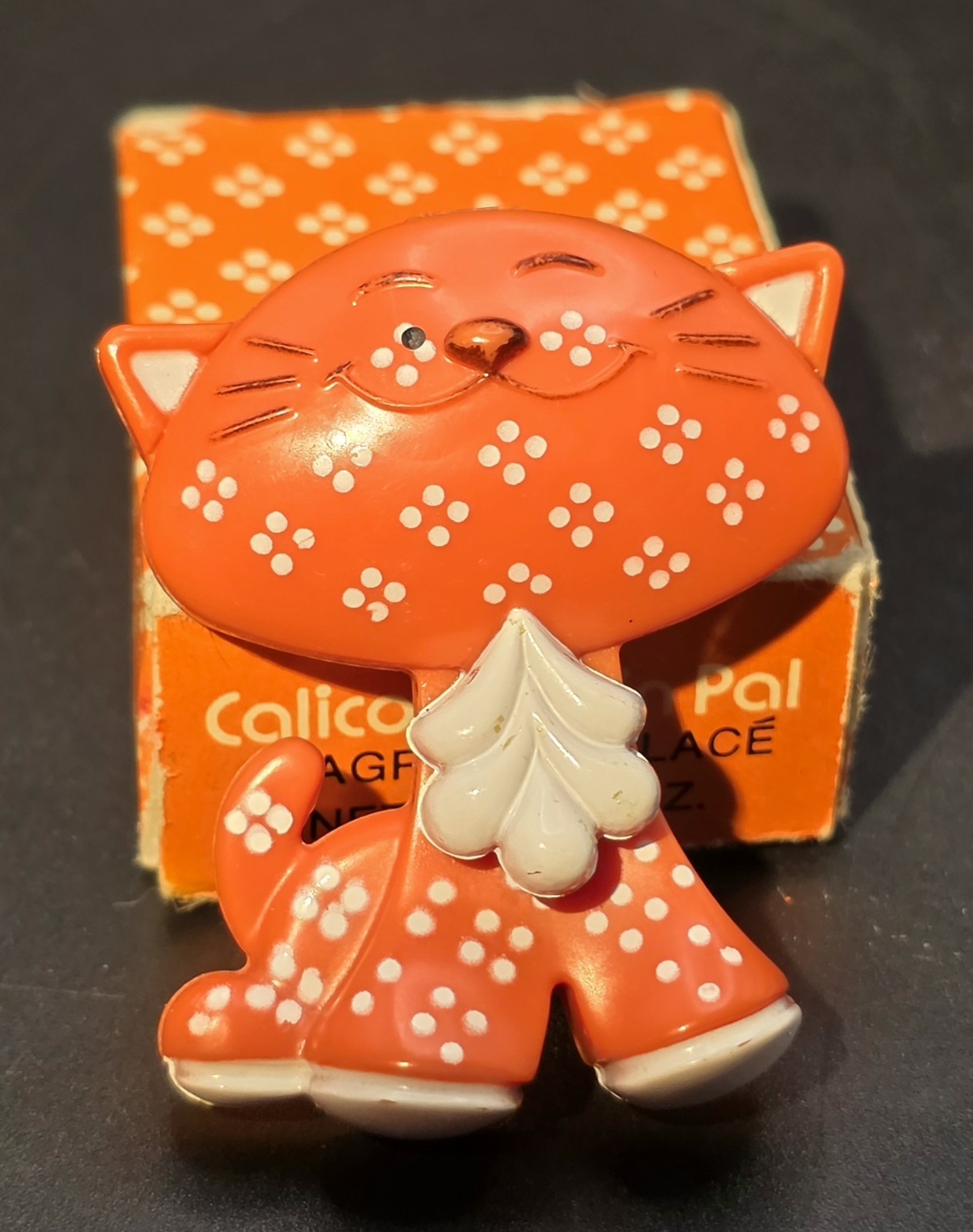 Vintage 1973 Avon Calico Cat Pin Pal Fragrance Perfume Glacé NOS