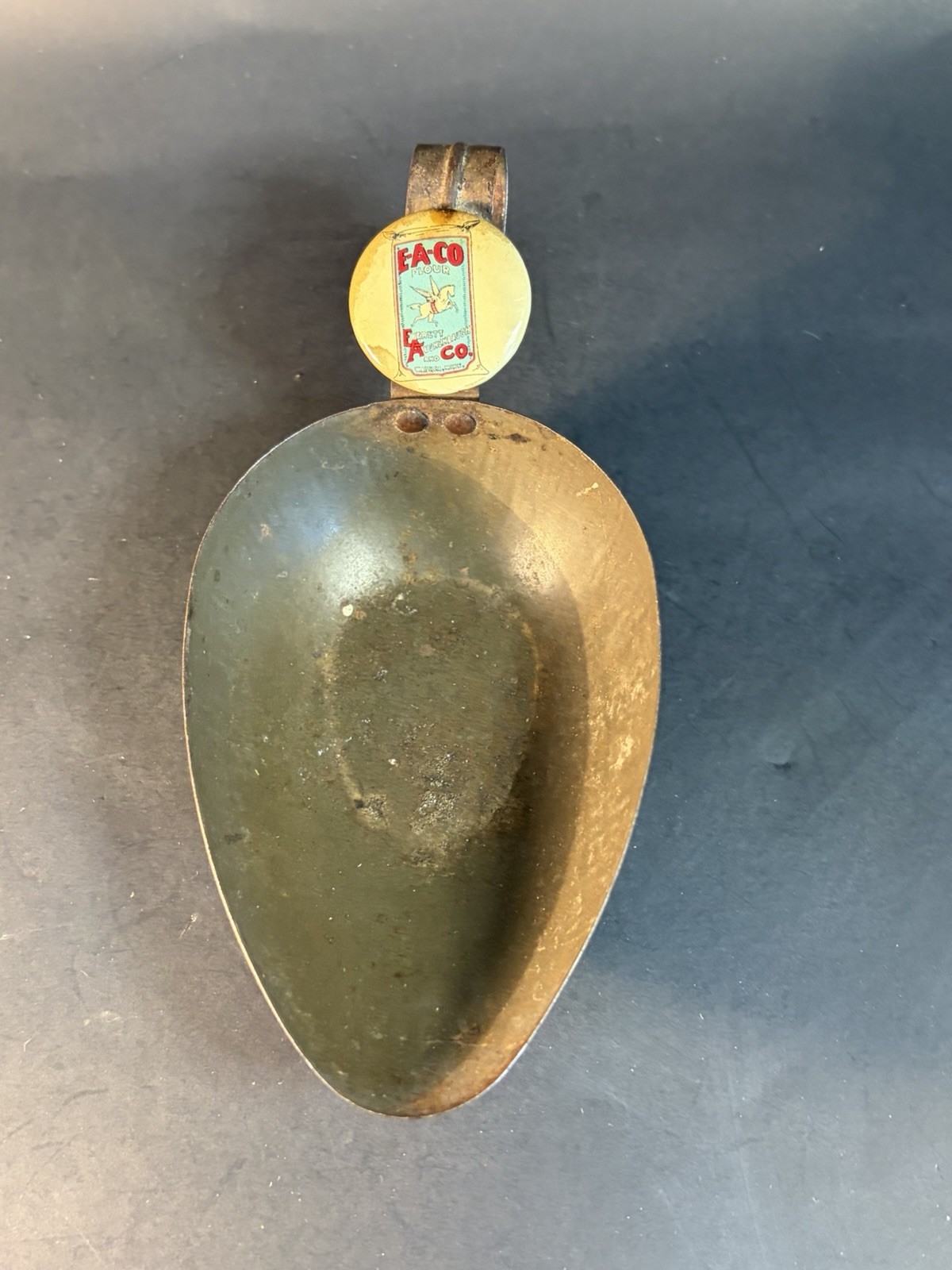 Vintage E-A-Co Everett Augmenbaugh Advertising Metal Flour Scoop, Waseca, MN Vintage E-A-Co Everett Augmenbaugh Advertising Metal Flour Scoop, Waseca, MN