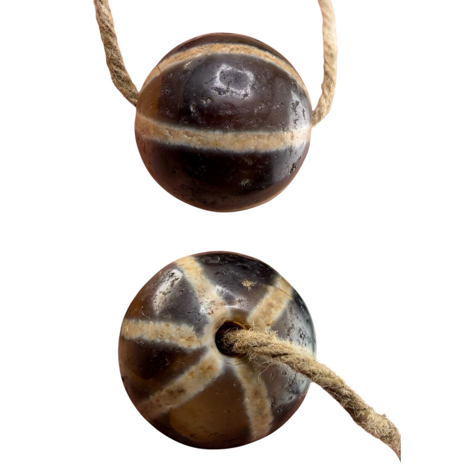 Old  Banded Agate Round Bead Pendant Eye Stone Talisman Amulet Tibet Bhutan