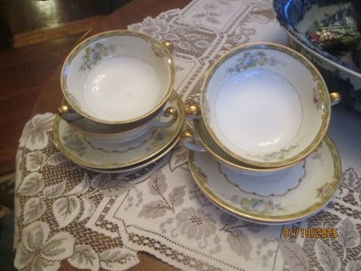 Vintage Meito Woodbine Double Handle Bouillon Bowls & Saucers, set of 4 Vintage Meito Woodbine Double Handle Bouillon Bowls & Saucers, set of 4