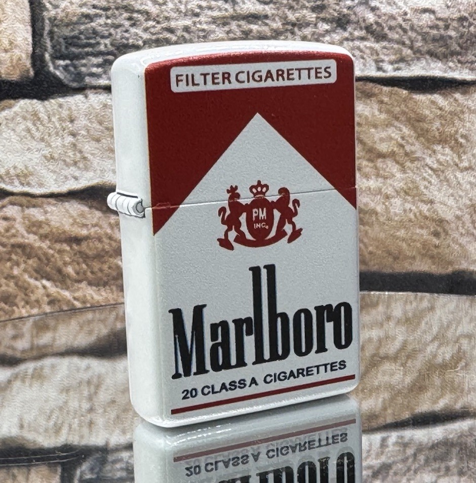MARLBORO ADVERTISIGN VINTAGE METAL WINDPROOF LIGHTER