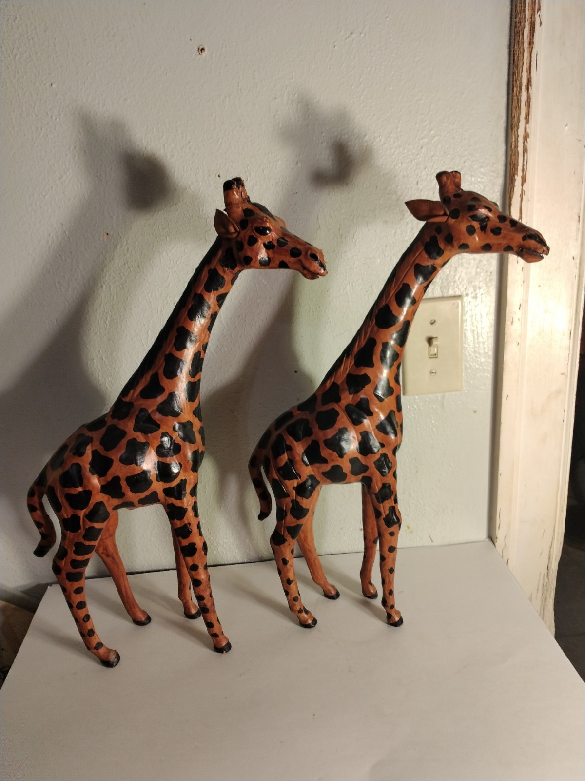 2 VINTAGE LEATHER HAND WRAPPED GIRAFFES HAND PAINTED  18\