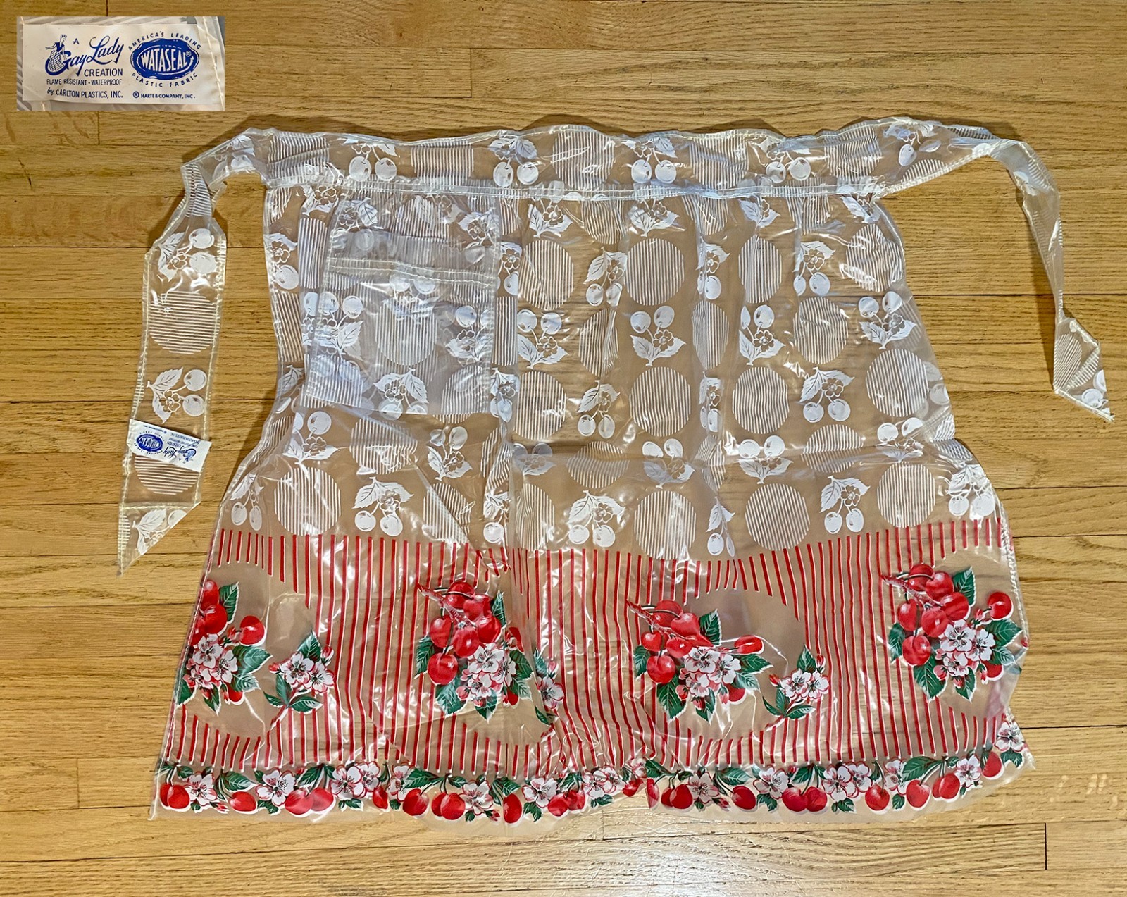Vintage 50s Gay Lady Wataseal Vinyl Apron Cherries Novelty EX VGC Vintage 50s Gay Lady Wataseal Vinyl Apron Cherries Novelty EX VGC