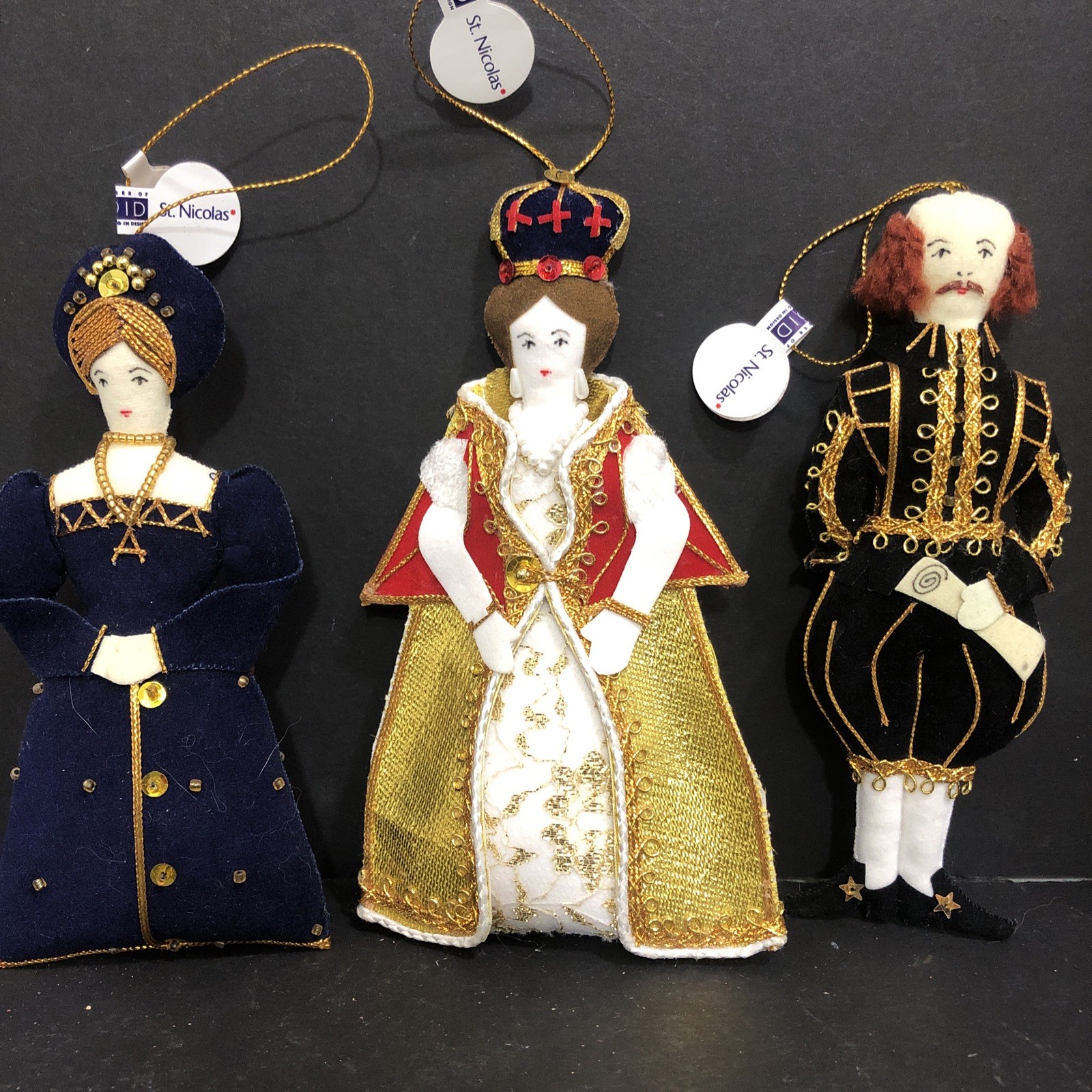 Saint Nicolas Queen Victoria, William Shakespeare, Ann Hathaway Ornaments Lot 3 Saint Nicolas Queen Victoria, William Shakespeare, Ann Hathaway Ornaments Lot 3