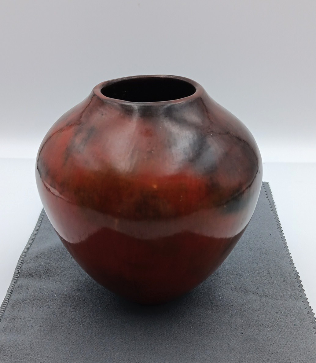 Alice Cling Signed by Artist Navajo Pottery 4.75\ Alice Cling Signed by Artist Navajo Pottery 4.75\