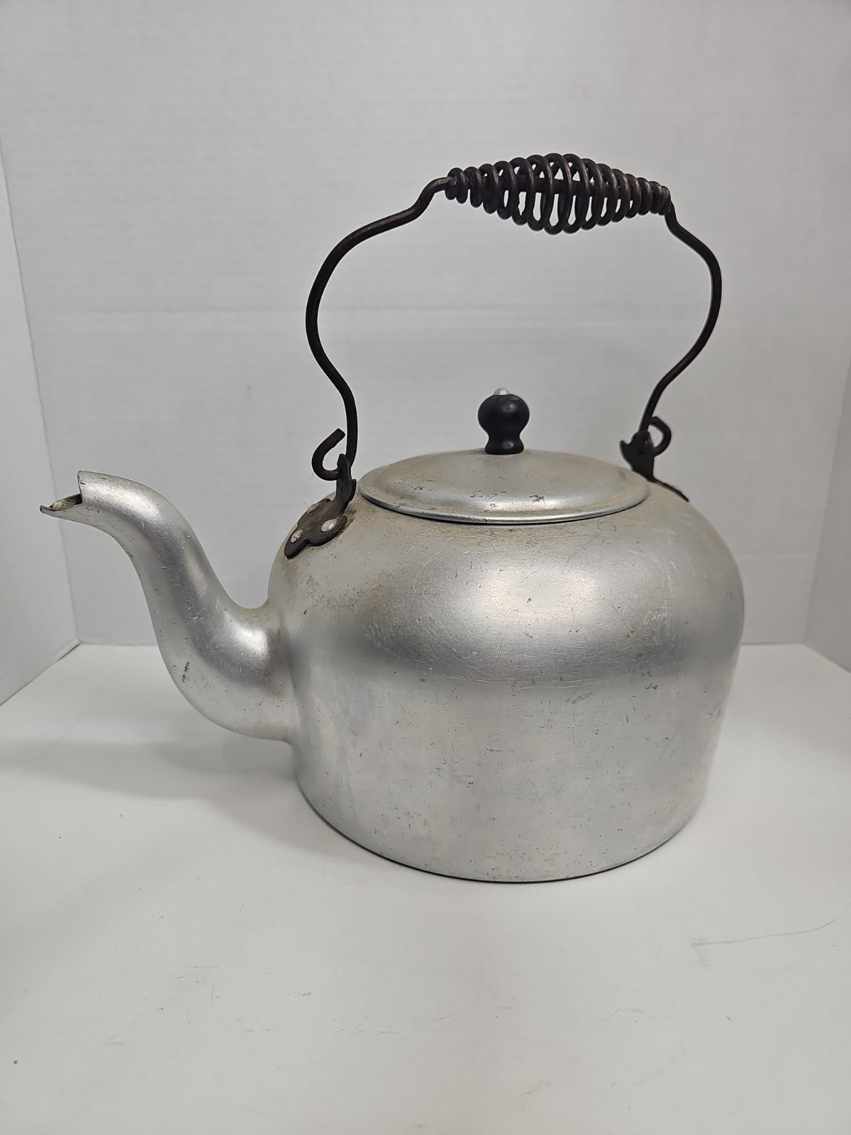 WearEver T.A.C.U. Co Antique Vintage Aluminum Kettle lid wire coil Handle Large