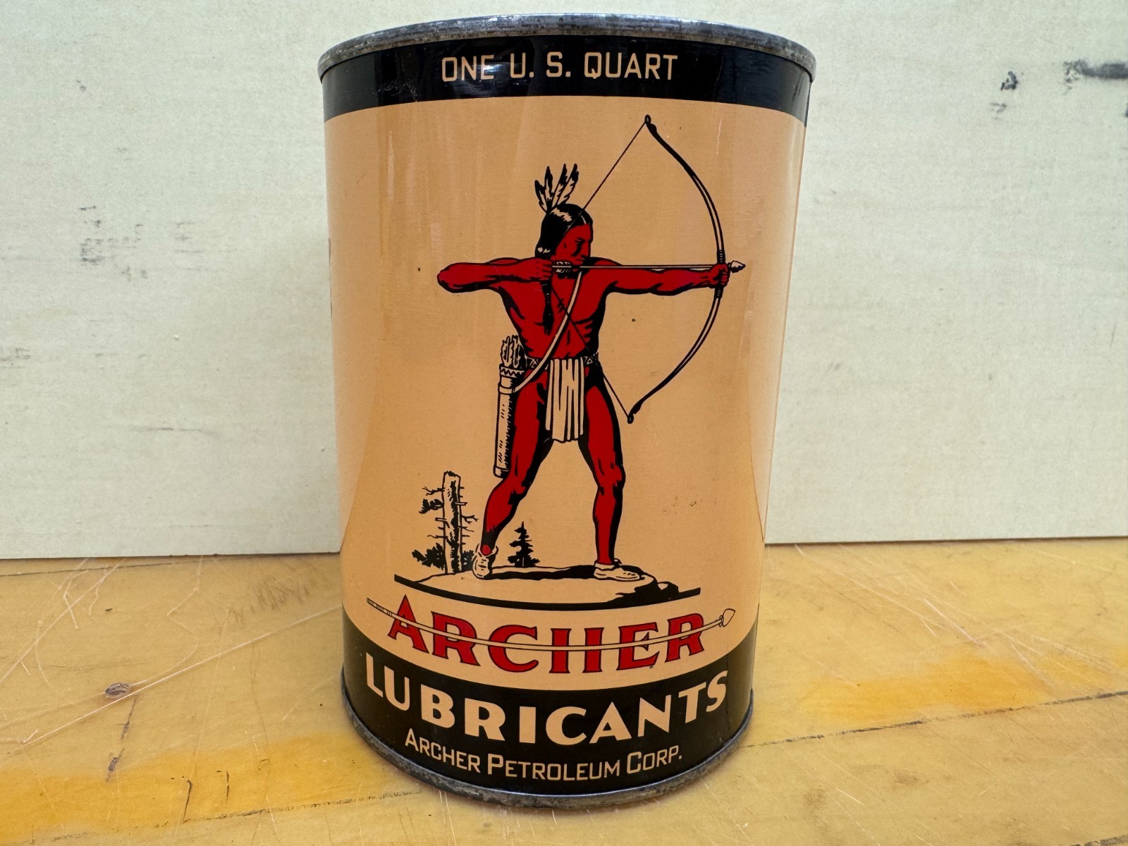 VINTAGE~ FULL NOS~ ARCHER 1~QUART OIL CAN IN OUTSTANDING CONDITION SUPER CLEAN