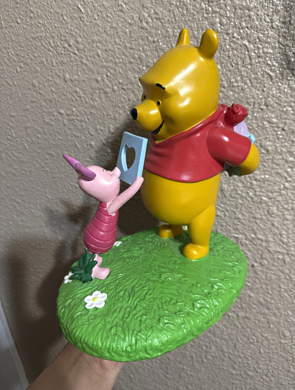 Disney Winnie the Pooh TV Show Piglet Heart Valentine Figurine 6