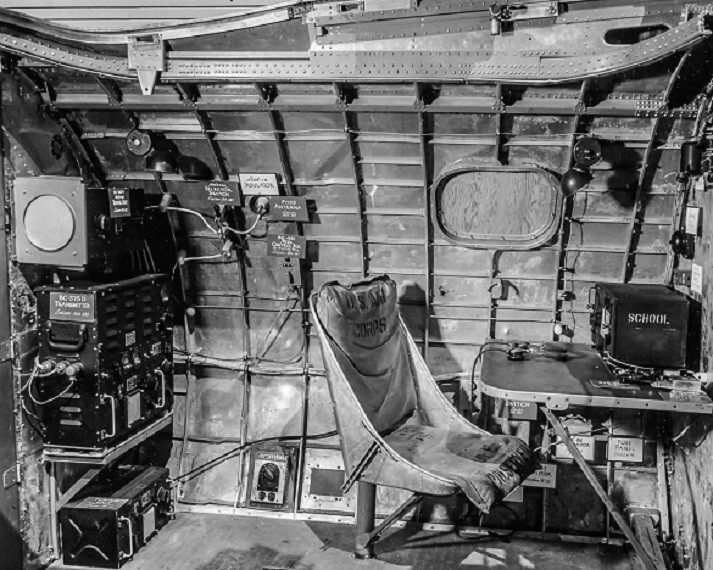Boeing B-17G Flying Fortress Radio Operator’s Compartment WWII 8x10 Photo 75b