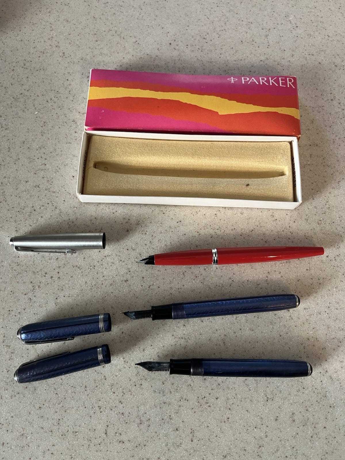 Vintage Parker Burgundy w/Stainless Steel Cap & Chrome Trim Fountain Pen + 2 Vintage Parker Burgundy w/Stainless Steel Cap & Chrome Trim Fountain Pen + 2