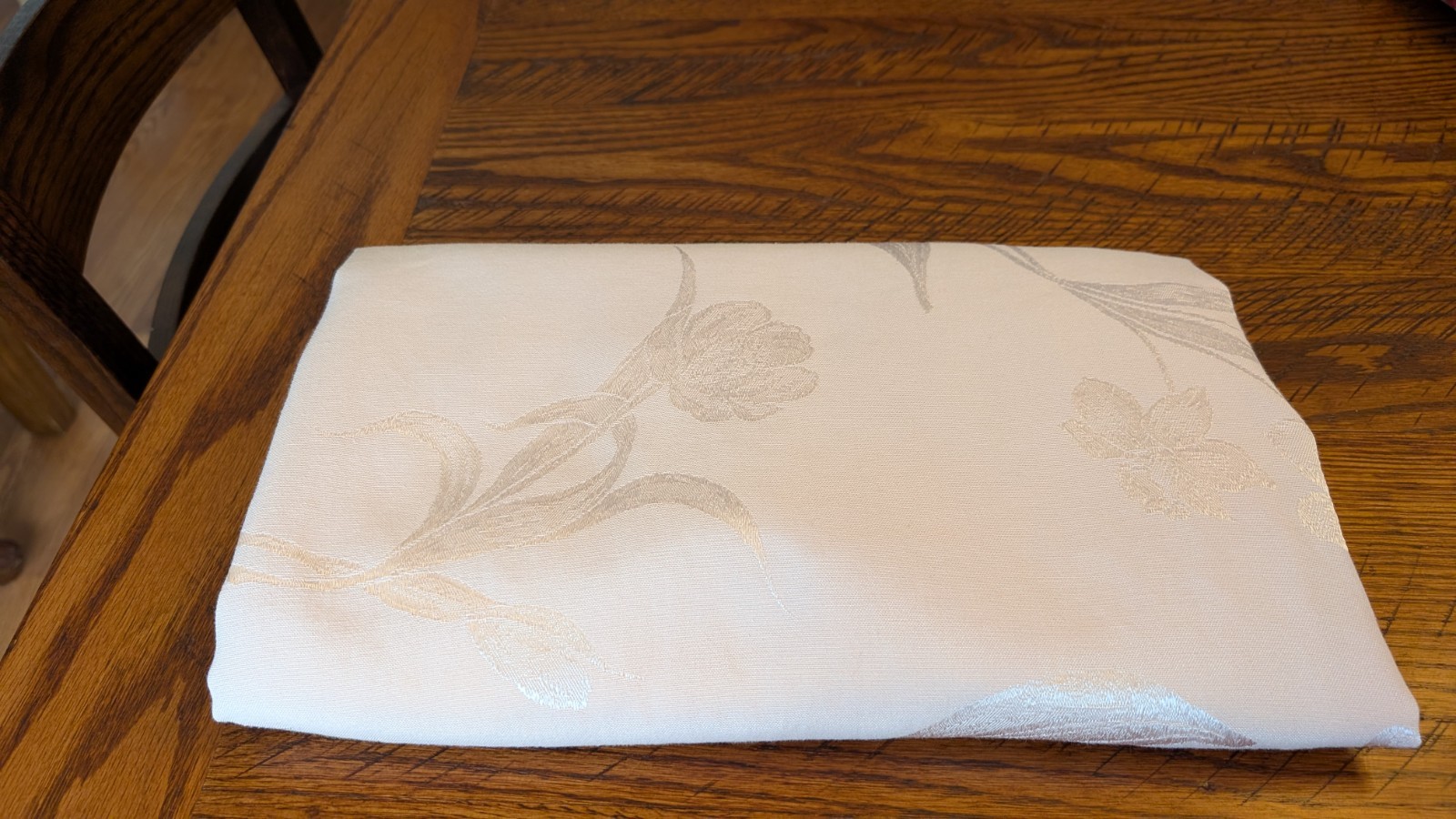 Vintage Pale Pink on Pink Floral Sateen Large Tablecloth 58x100 Spring Perfect Vintage Pale Pink on Pink Floral Sateen Large Tablecloth 58x100 Spring Perfect