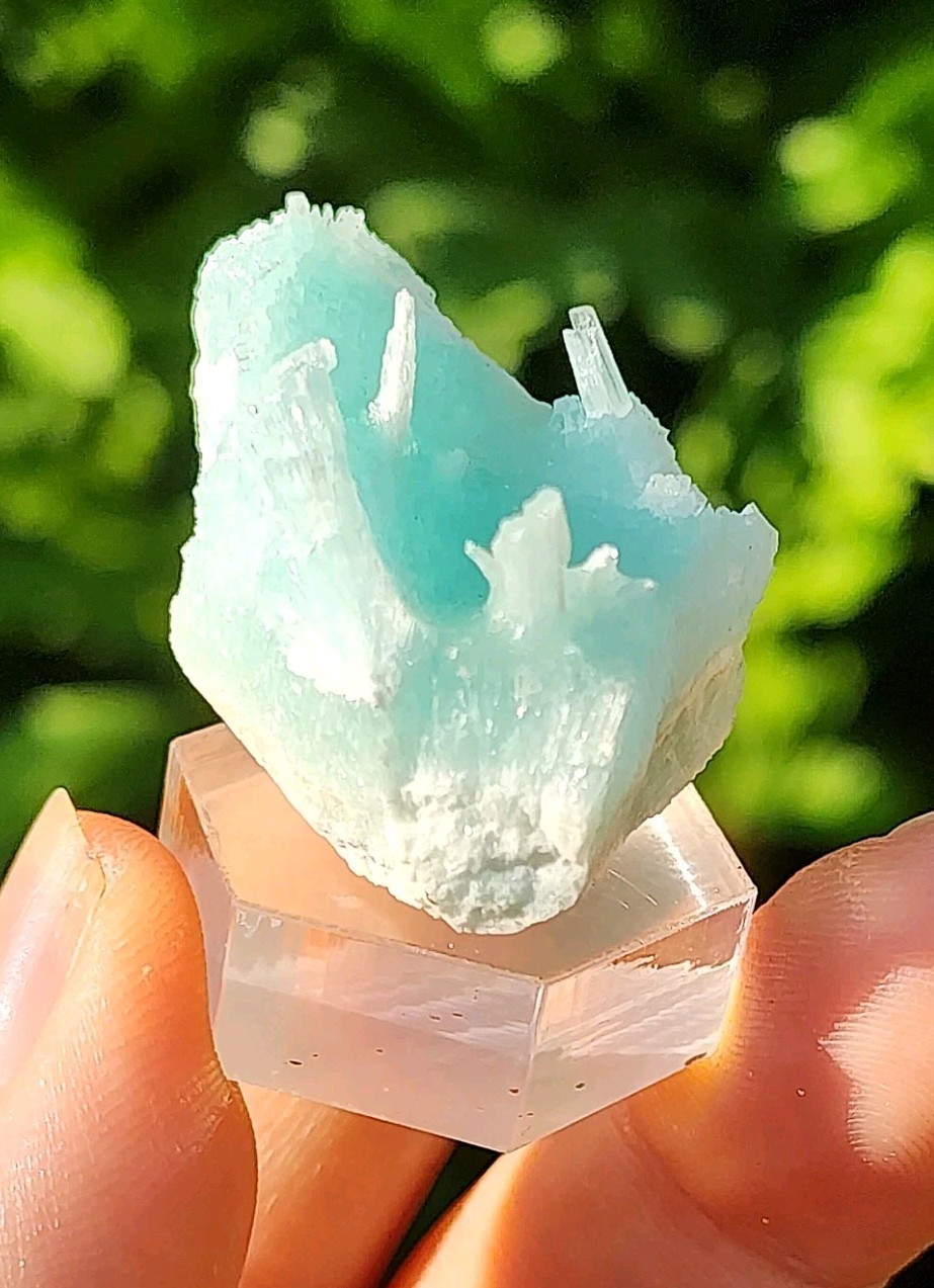 Vibrant Blue Aragonite with Acicular Crystals & UV – Wenshan Mine, Yunnan, China