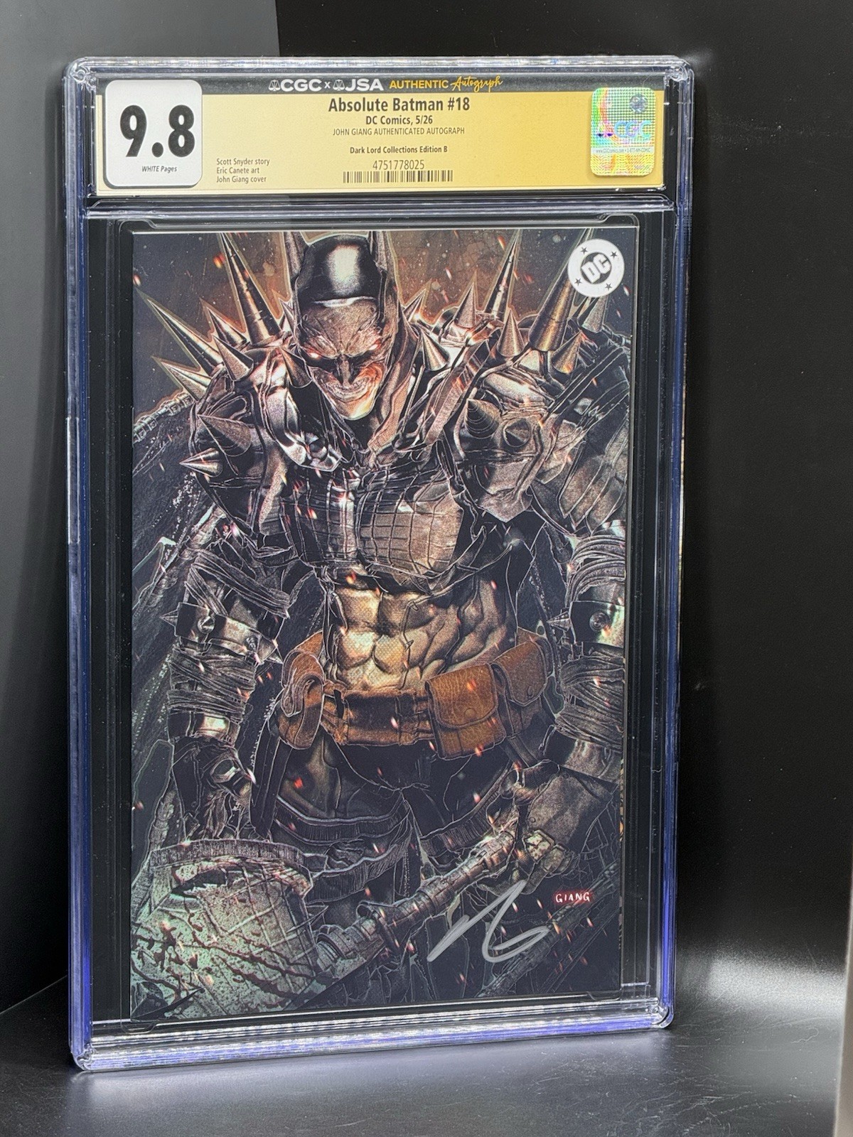 Absolute Batman #18 CGC 9.8 JSA Signed JOHN GIANG Dark Lord Virgin Variant Absolute Batman #18 CGC 9.8 JSA Signed JOHN GIANG Dark Lord Virgin Variant