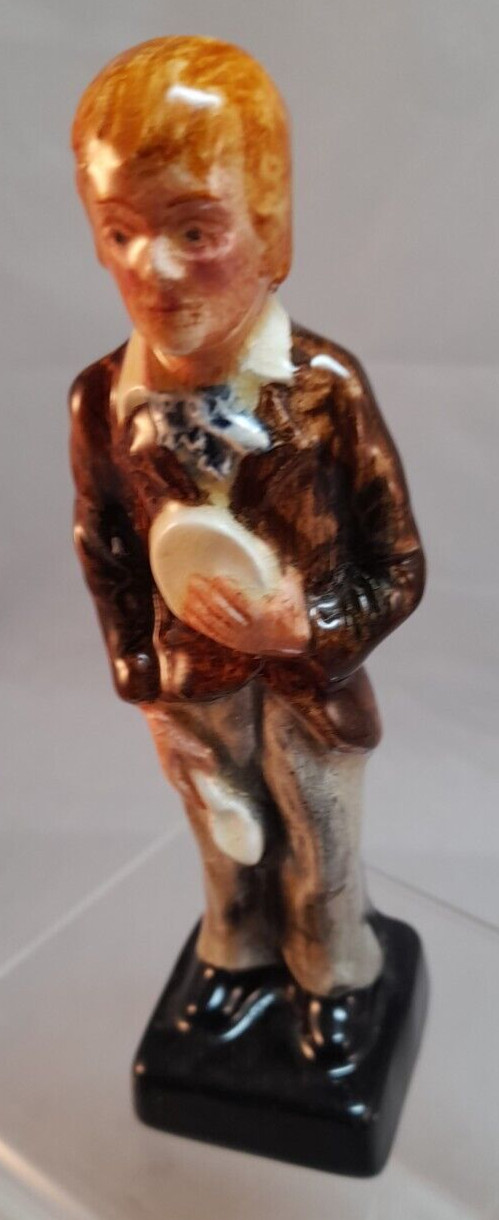 Vintage Miniature Figure Lancaster Sandland Ware 5\'\' Oliver Twist  1944-68  Art