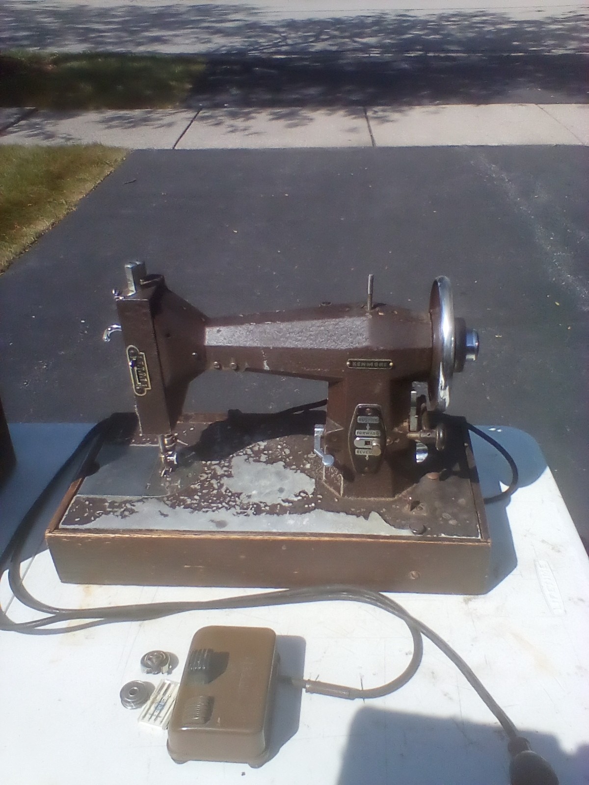 1948 Kenmore Rotary Sewing Machine Model 117.812 Works - w/Case