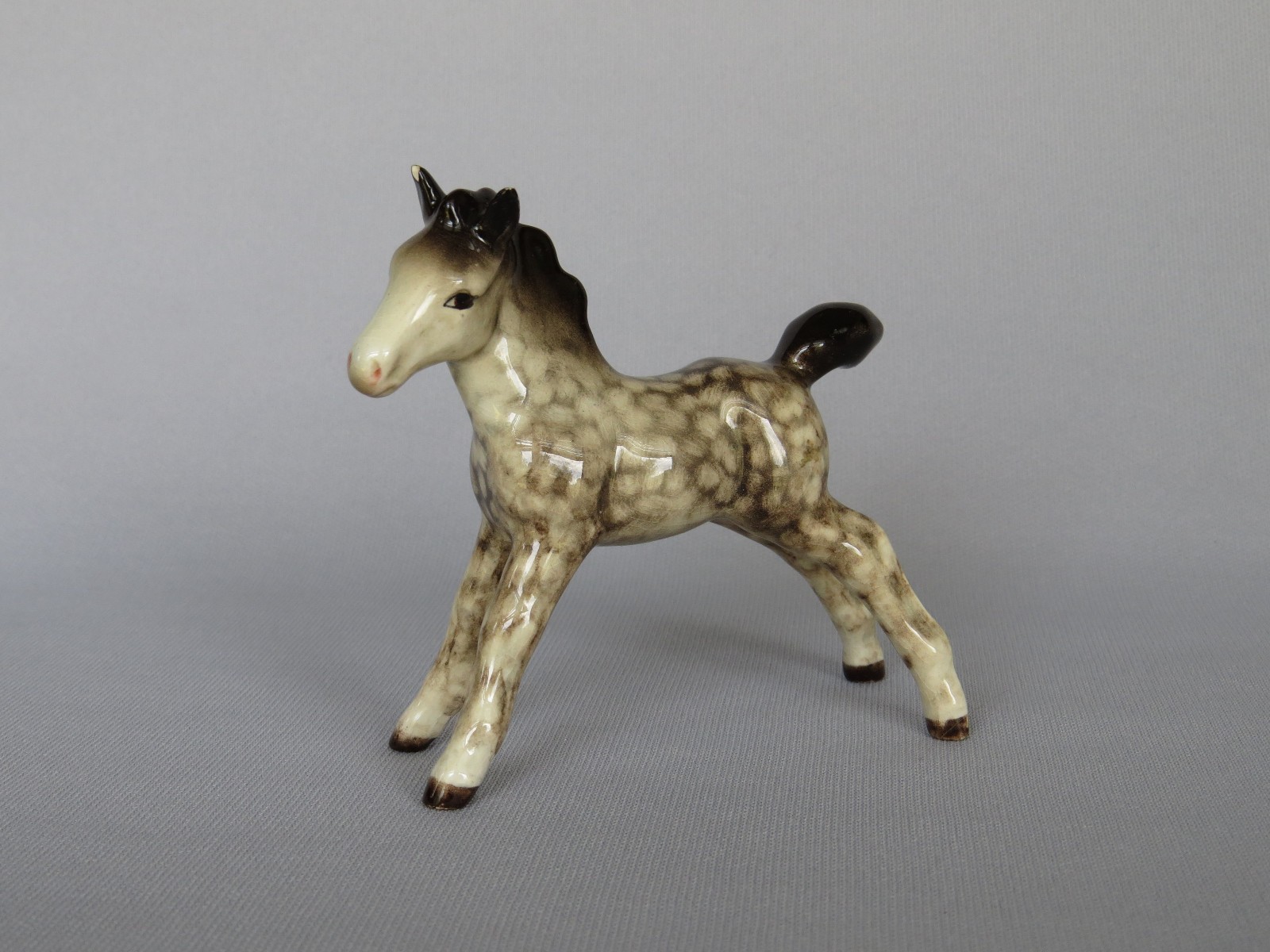 Rare Beswick England Rocking Horse Grey Foal Horse 997 w/ear chip