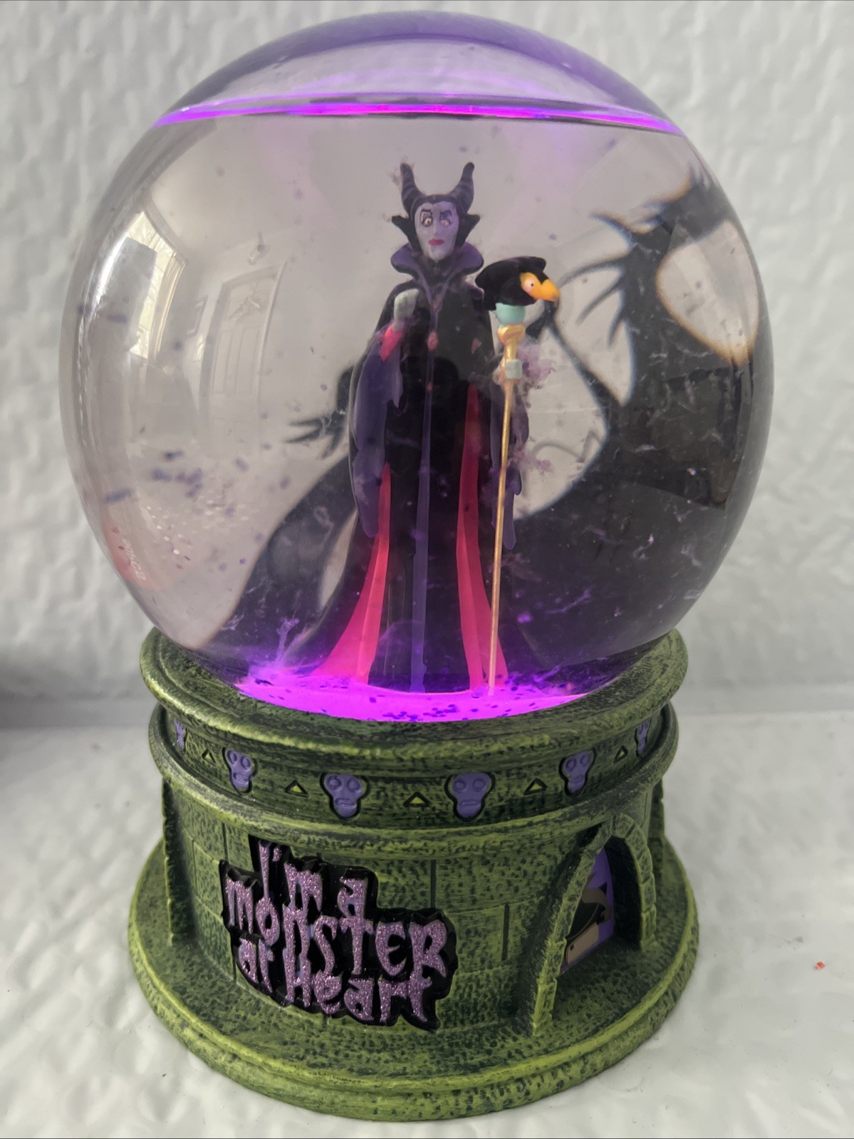 DISNEY PARKS VILLAINS MALEFICENT I'M A MONSTER LIGHT-UP SNOWGLOBE SNOW GLOBE