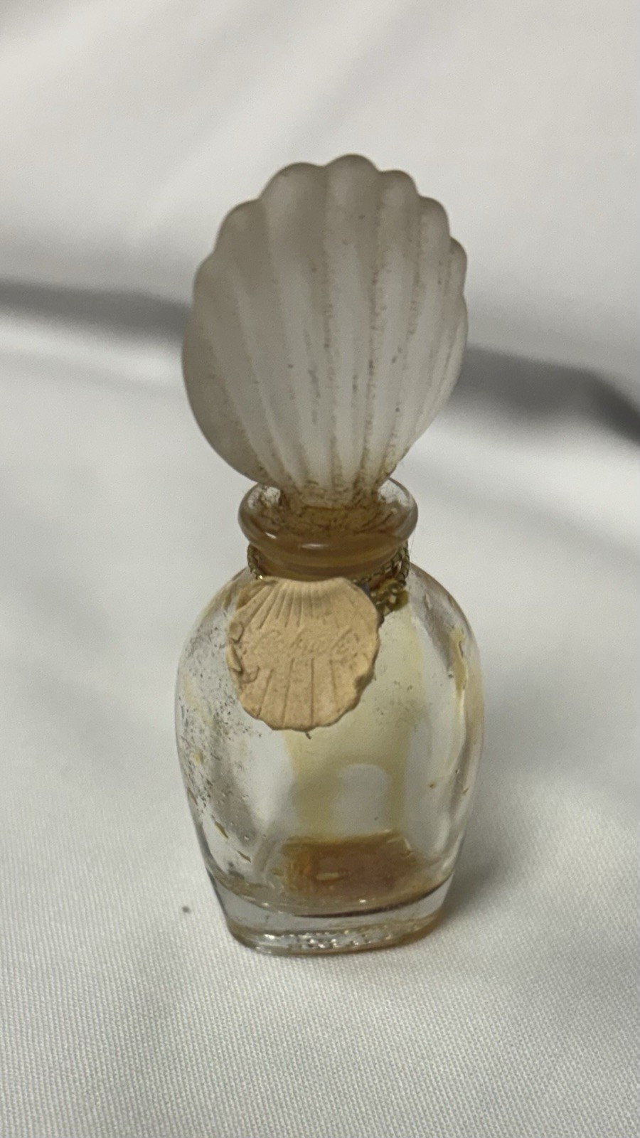 Vintage Elizabeth Arden Cabriole Mini Perfume Bottle EMPTY Shell Stopper 1970s Vintage Elizabeth Arden Cabriole Mini Perfume Bottle EMPTY Shell Stopper 1970s