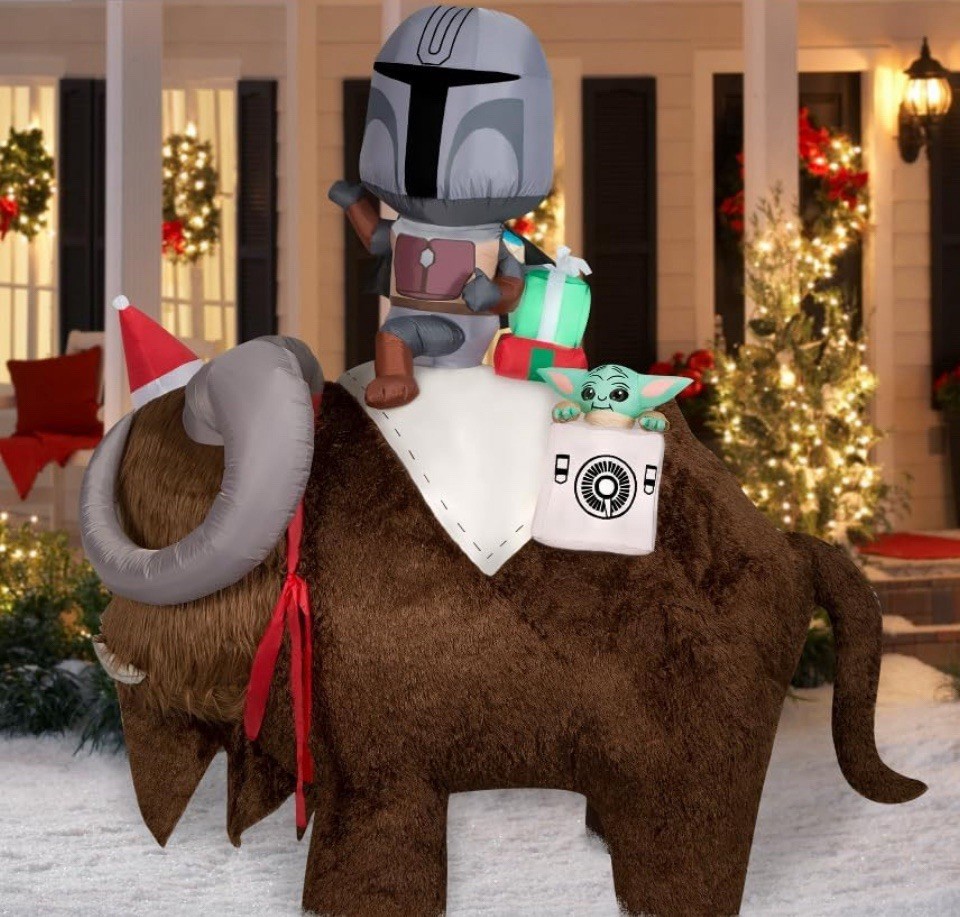 7' Star Wars Mandalorian and Grogu on Bantha Christmas Inflatable Decoration NIB 7' Star Wars Mandalorian and Grogu on Bantha Christmas Inflatable Decoration NIB