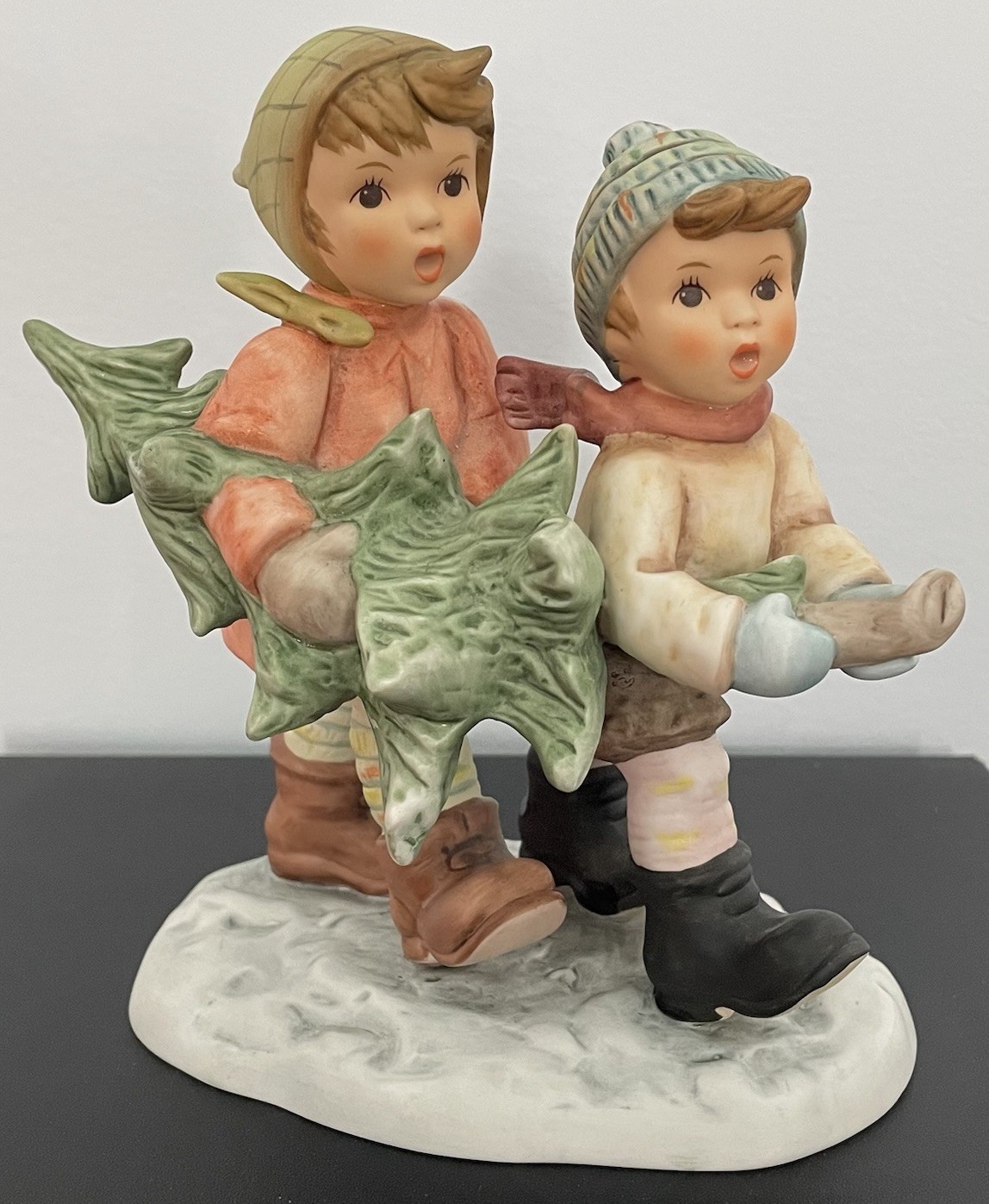 Vintage Berta Hummel Goebel Figurine \