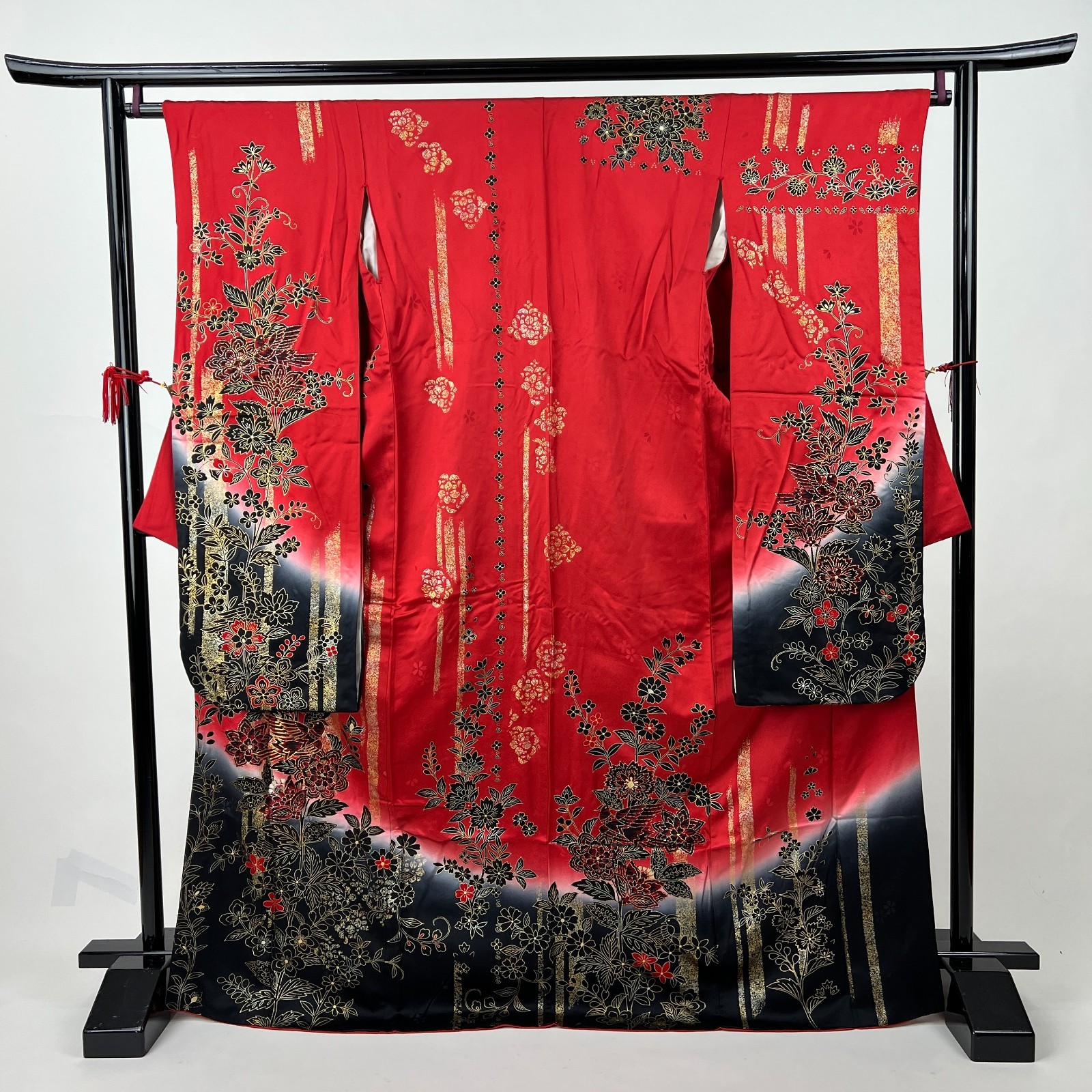 Japanese Vintage Kimono Furisode Silk Red Elegant Length 65.7in (Minor Stain) Japanese Vintage Kimono Furisode Silk Red Elegant Length 65.7in (Minor Stain)