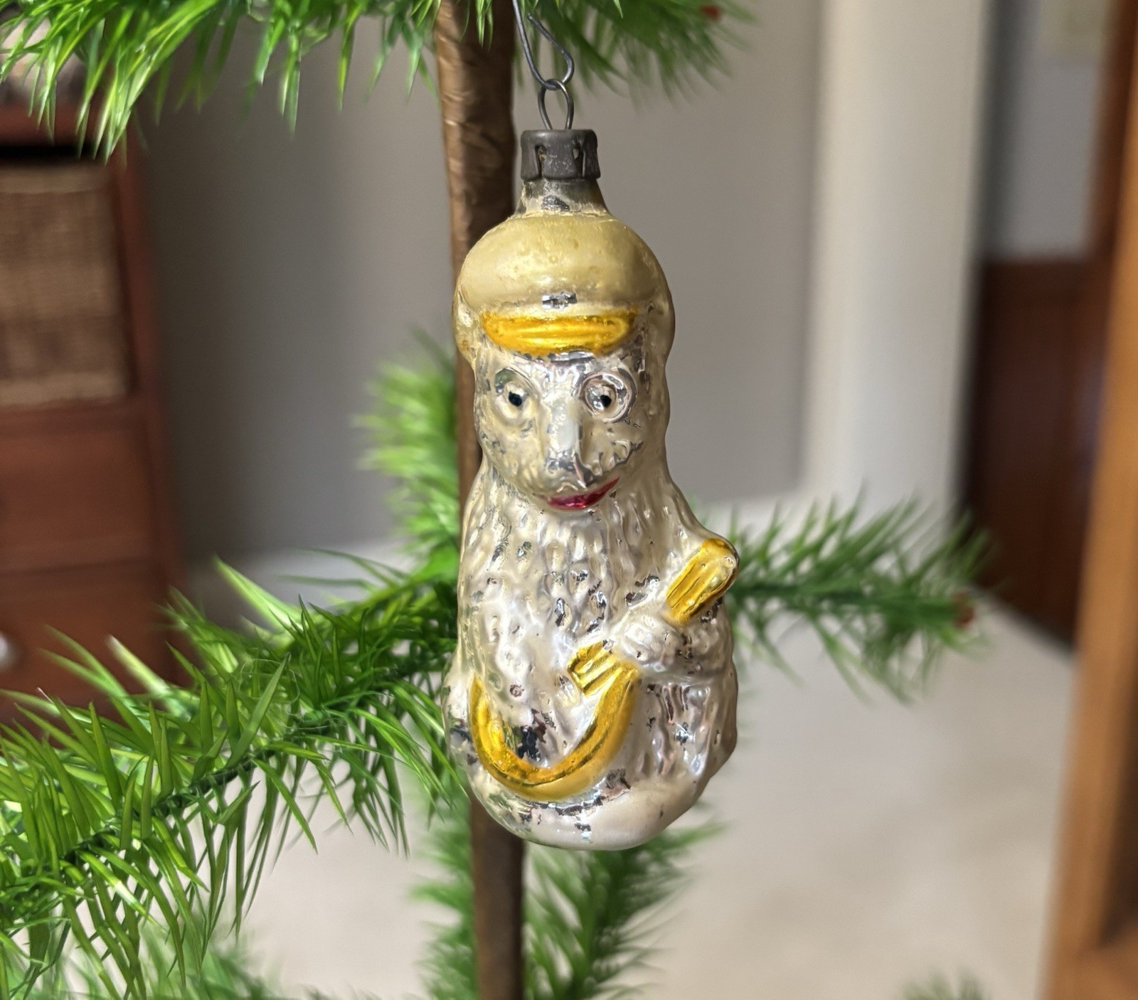 Rare  ANTIQUE GERMAN GLASS  CAT PLAYING MANDOLIN CHRISTMAS ORNAMENT 