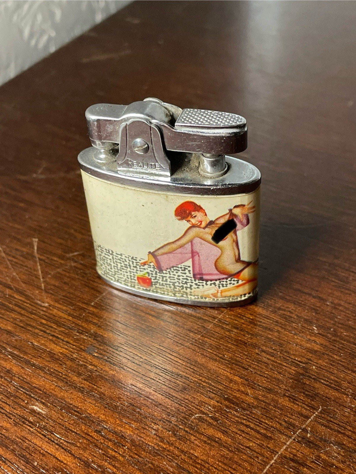 Pin Up Girls 1950’s vintage Realite automatic petrol pocket lighter