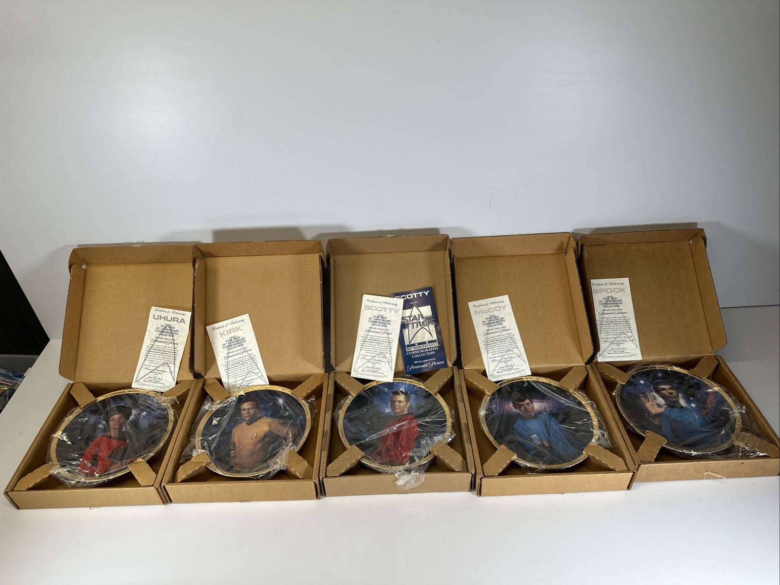 BRAND NEW 1991 Lot Of 5 Star Trek 25th Anniversary Commemorative Plate w/ COA BRAND NEW 1991 Lot Of 5 Star Trek 25th Anniversary Commemorative Plate w/ COA