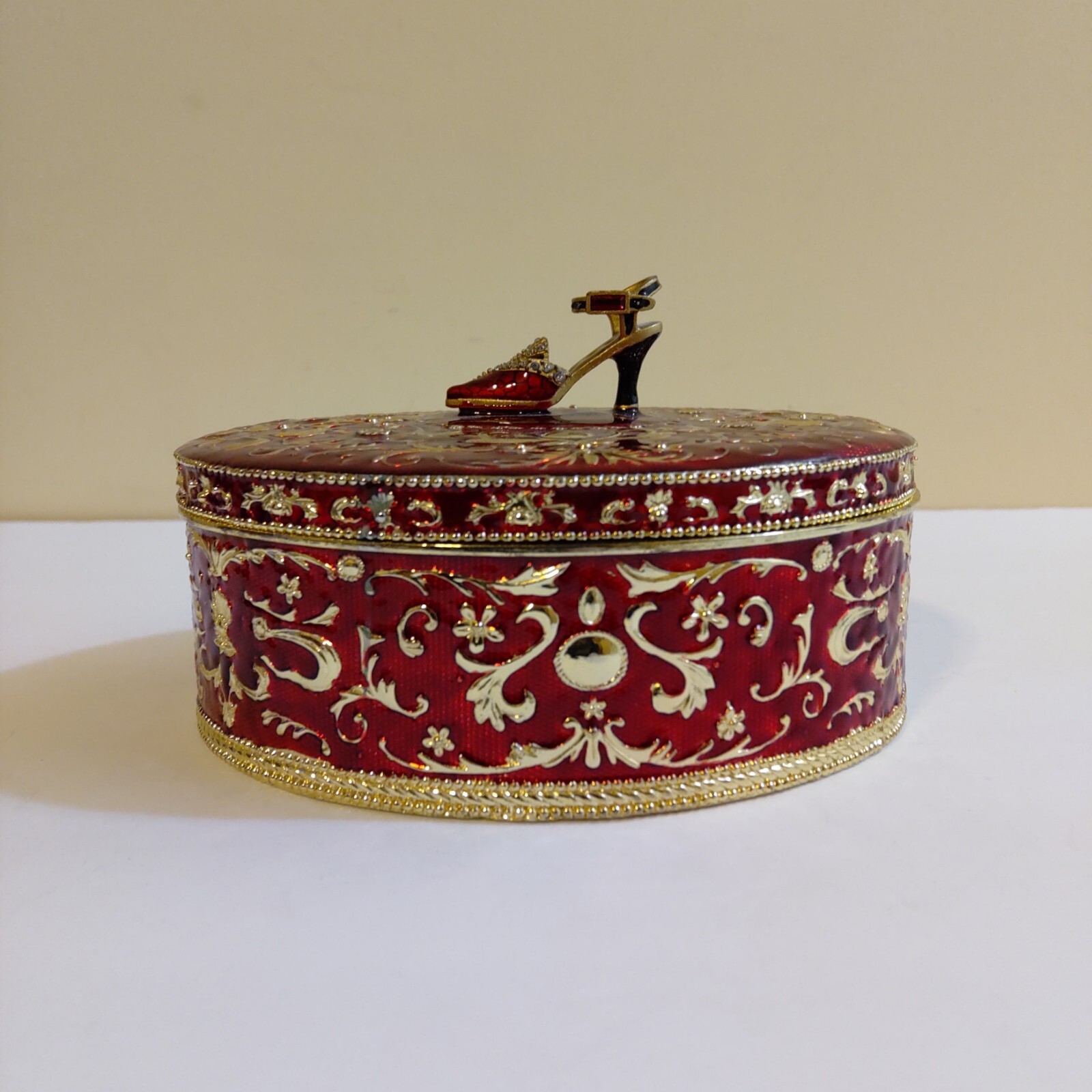 Vintage Red Gold Oval Jewelry Trinket Box With Shoe On Top Rococo Style 5x6x2.5 Vintage Red Gold Oval Jewelry Trinket Box With Shoe On Top Rococo Style 5x6x2.5