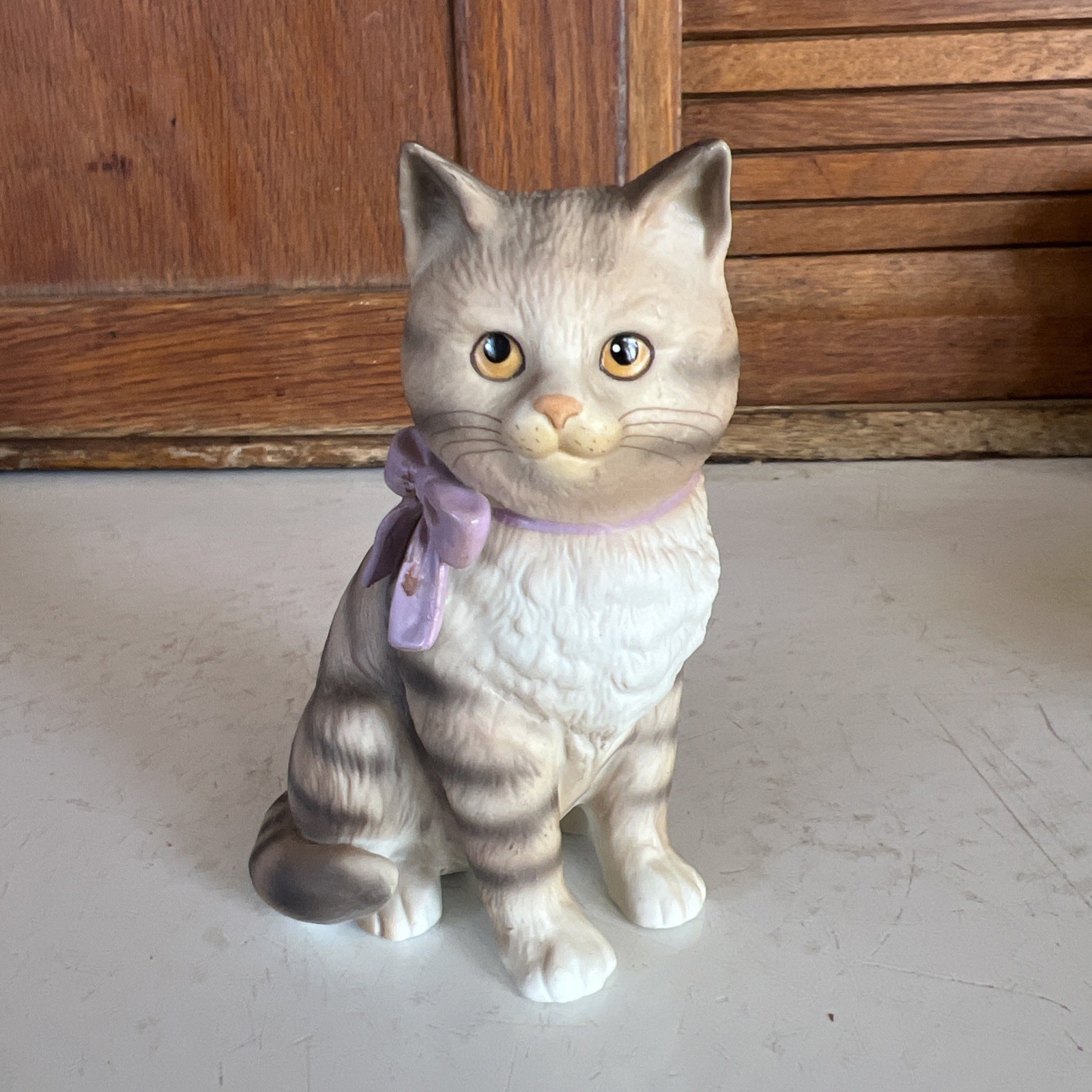 Vintage 1980s Gordon Fraser Schmid Tabby Cat with Bow Vintage Figurine