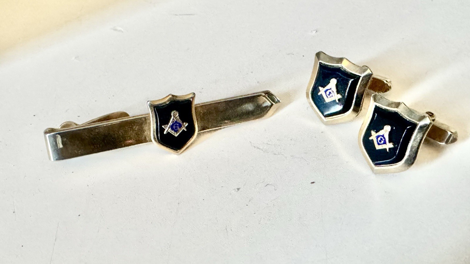 Vtg Swank Freemason Masonic Cufflink & Tie Clip Set Gold Tone Shield Enamel